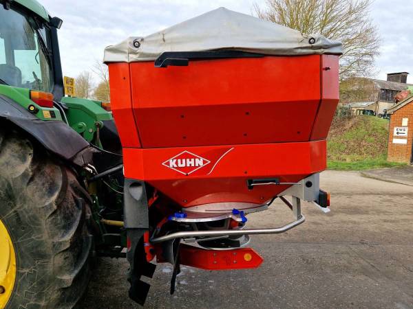 Розкидач добрив Kuhn Axis 40.1 W (2010)