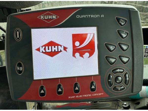 Розкидач добрив Kuhn Axis 30.2 Q (2018)