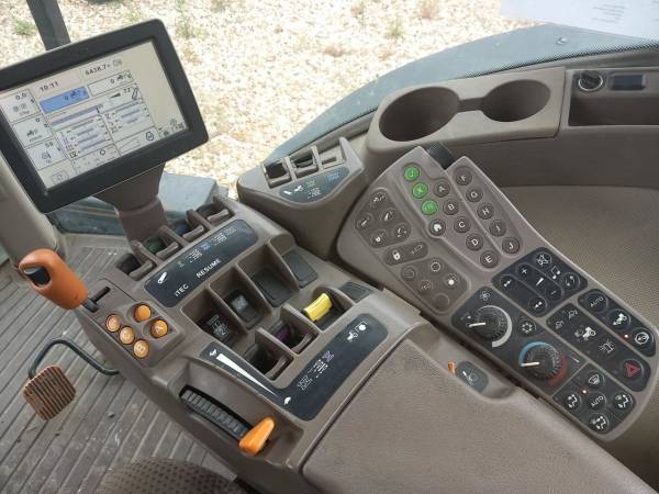  Трактор John Deere 7230R (2012)