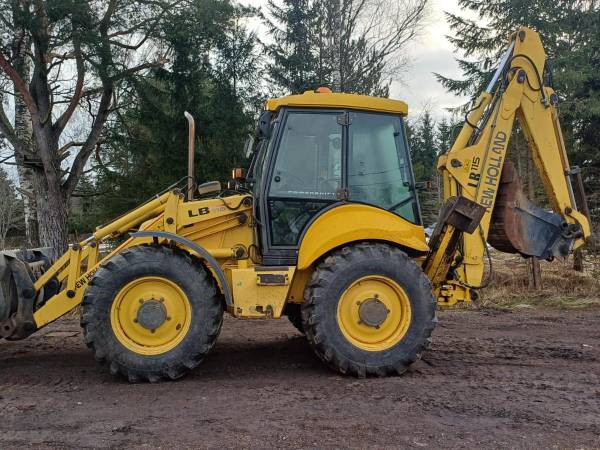 Екскаватор New Holland LB115 (2002)