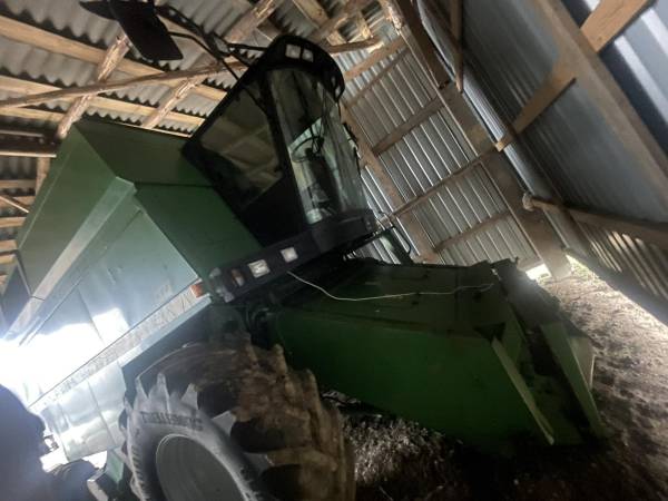 Комбайн John Deere 2064 (1996)