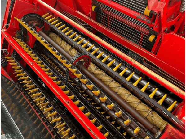 Свеклоуборочный комбайн Grimme Maxtron 620 (2006)