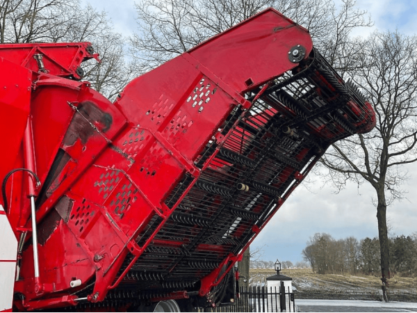 Свеклоуборочный комбайн Grimme Maxtron 620 (2006)