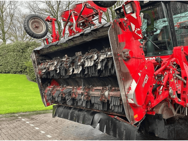 Свеклоуборочный комбайн Grimme Maxtron 620 (2006)