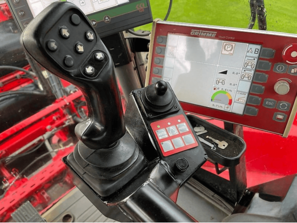 Свеклоуборочный комбайн Grimme Maxtron 620 (2006)
