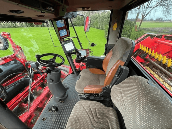 Свеклоуборочный комбайн Grimme Maxtron 620 (2006)