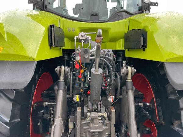 Трактор Claas Axion 930 C-MATIC (2014)