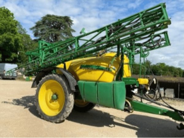 Прицепной опрыскиватель John Deere 732i (2013)