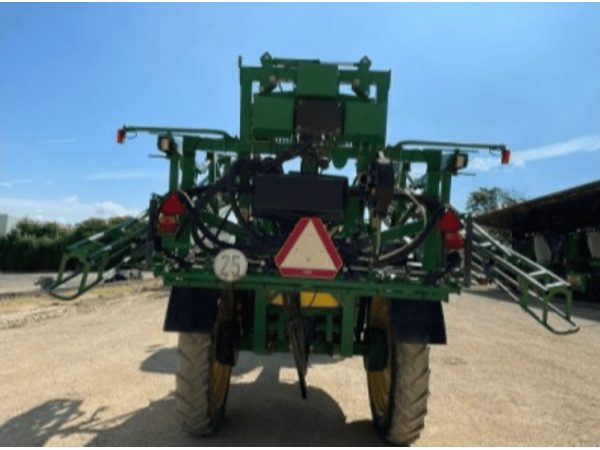 Прицепной опрыскиватель John Deere 732i (2013)
