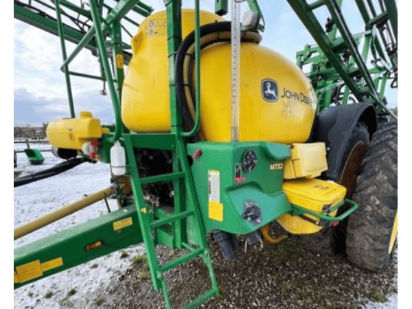 Причіпний обприскувач John Deere M732 (2014)