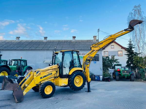 Екскаватор-навантажувач Komatsu WB93R (2008)