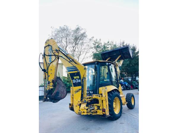 Екскаватор-навантажувач Komatsu WB93R (2008)
