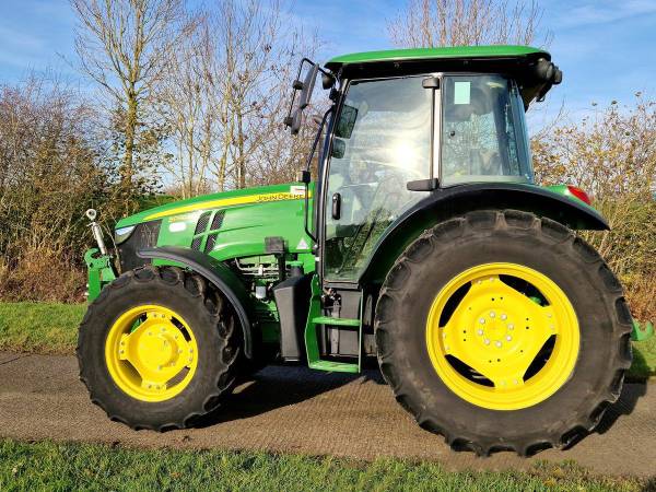 Трактор John Deere 5090M (2018)