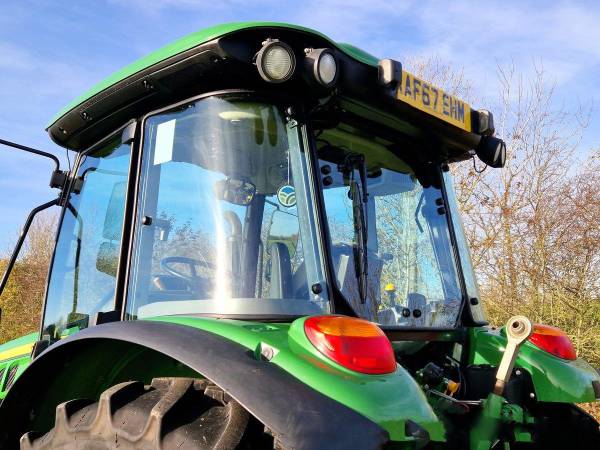 Трактор John Deere 5090M (2018)