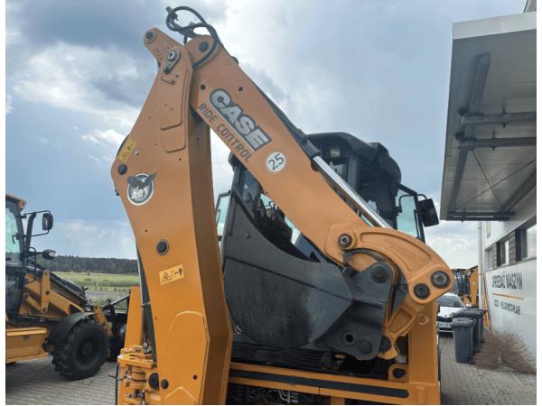 Екскаватор Case 580ST (2015)