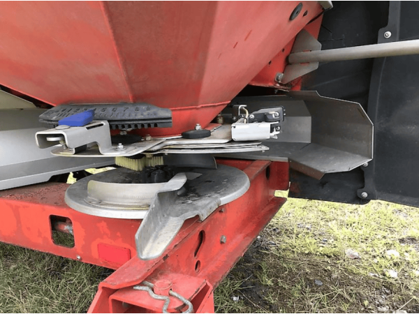 Розкидач добрив Rauch Axis-H 50.1 EMC+W (2013)