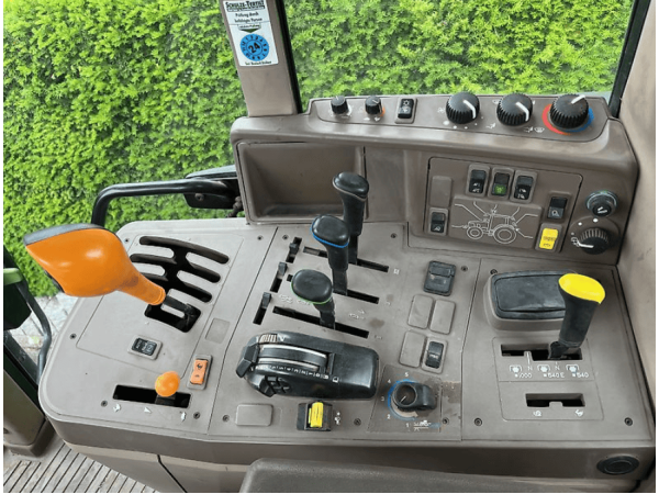 Трактор John Deere 6150M (2015)