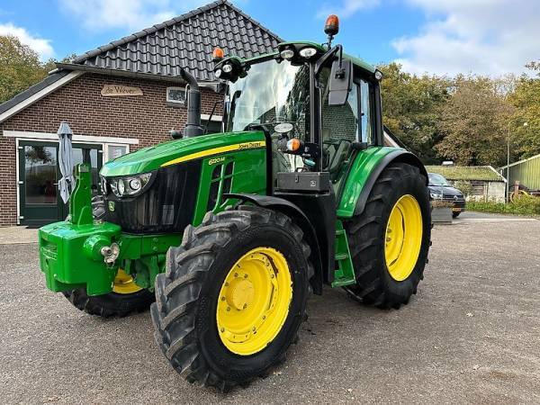 Трактор John Deere 6120M (2020)