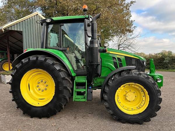 Трактор John Deere 6120M (2020)