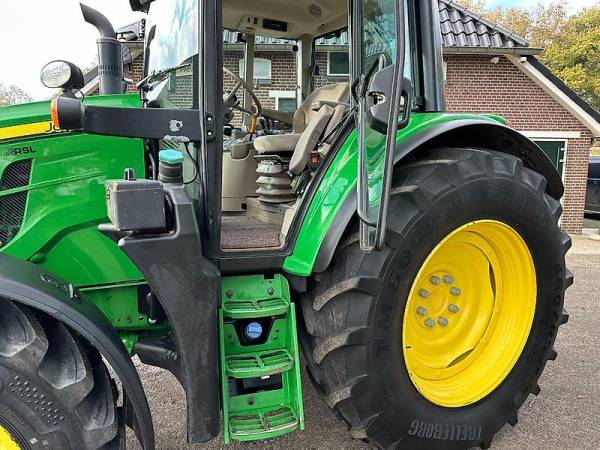 Трактор John Deere 6120M (2020)