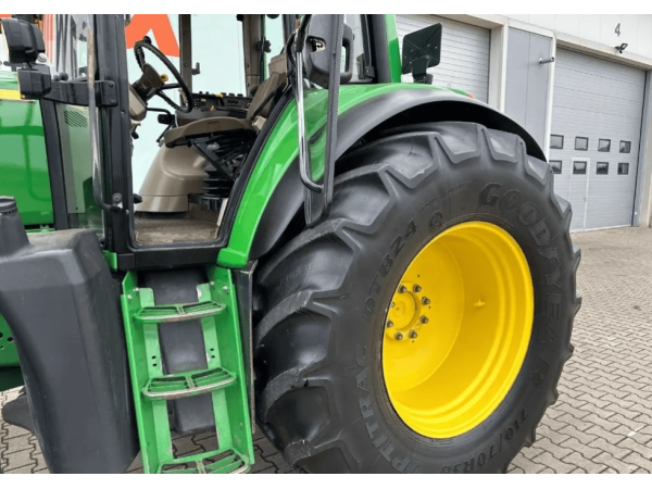 Трактор John Deere 6920S (2006)