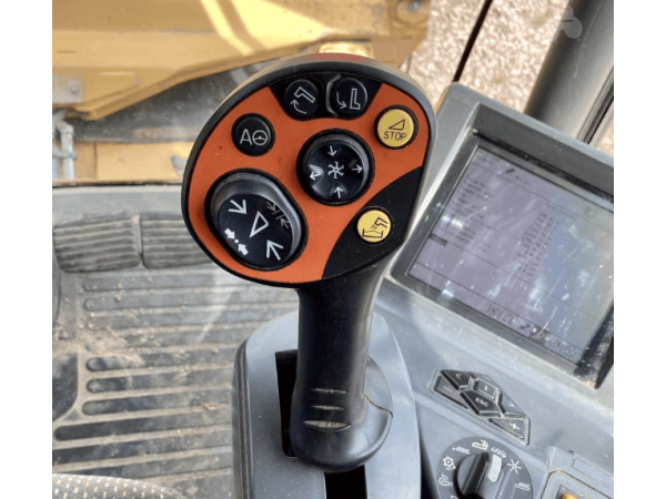Комбайн CAT Lexion 570R (2009)