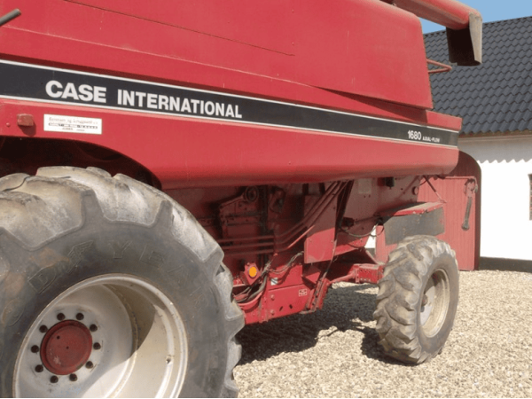 Комбайн Case IH 1680 (1991)