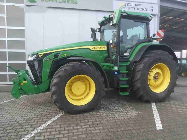 Трактор John Deere 8R 370 (2023)