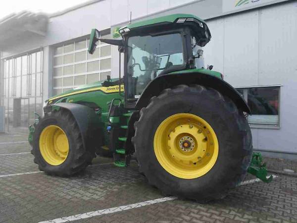 Трактор John Deere 8R 370 (2023)