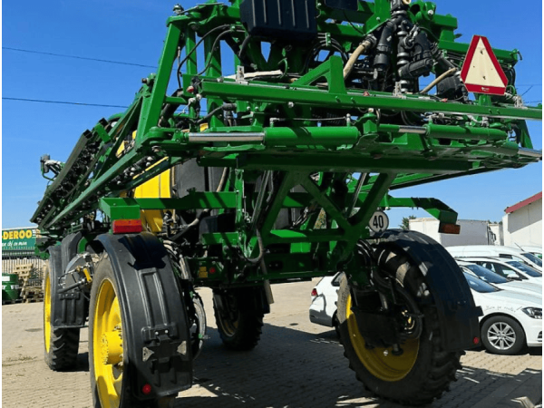 Самохідний обприскувач John Deere R4030 (2017)