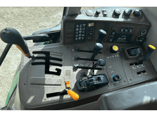 Трактор John Deere 6920 (2003)