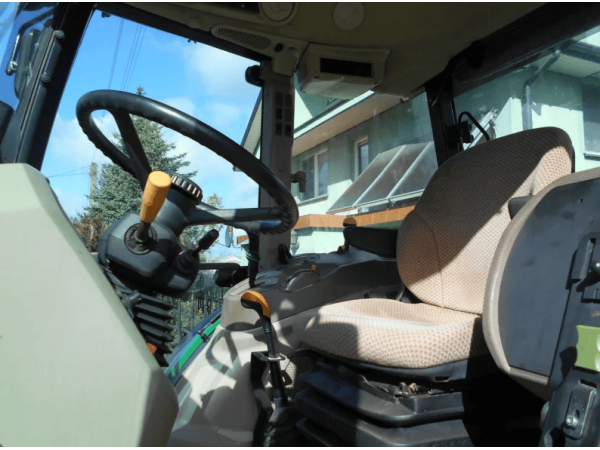 Трактор John Deere 5115M (2014)