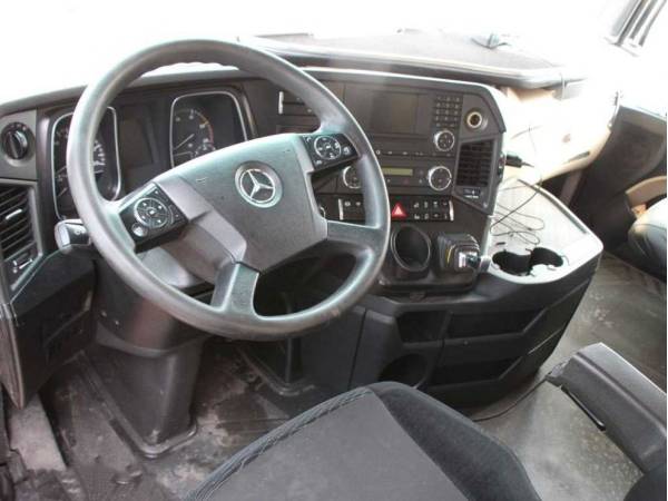 Грузовик штора Mercedes-Benz Actros 2545 (2013)