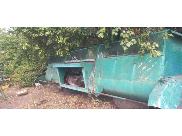 Комбайн John Deere 9500 (1996)