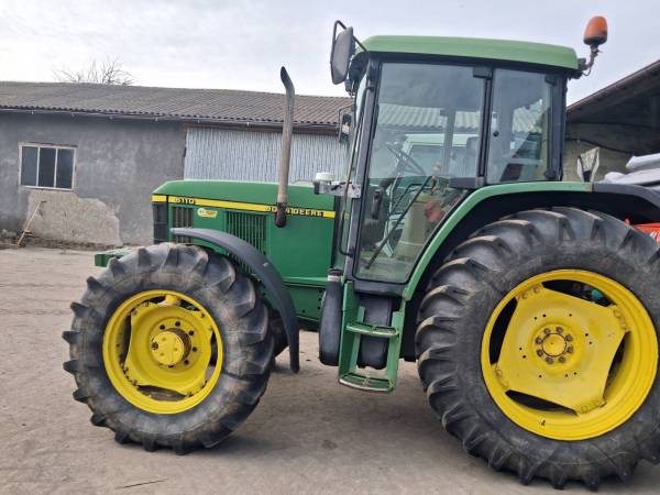 Трактор John Deere 6110 (2000)