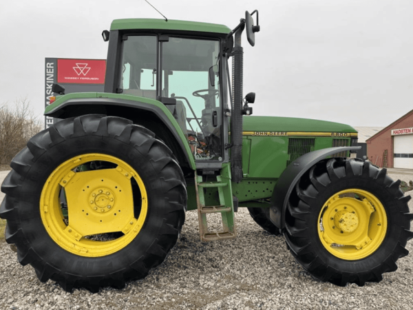 Трактор John Deere 6800 (1995)