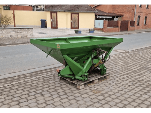 Розкидач добрив Amazone ZA-U 1001