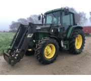 Трактор John Deere 6200