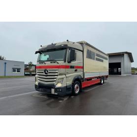 Грузовик штора Mercedes-Benz Actros 1845 (2013)