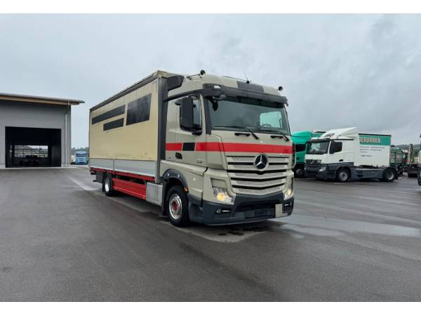 Грузовик штора Mercedes-Benz Actros 1845 (2013)