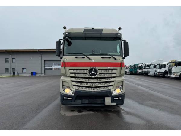 Грузовик штора Mercedes-Benz Actros 1845 (2013)