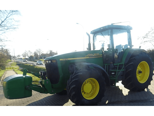 Трактор John Deere 8210 (2001)
