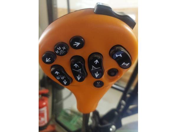 Причіпний обприскувач John Deere M 740i (2016)