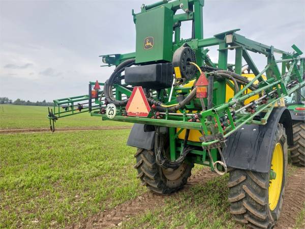 Причіпний обприскувач John Deere M 740i (2016)