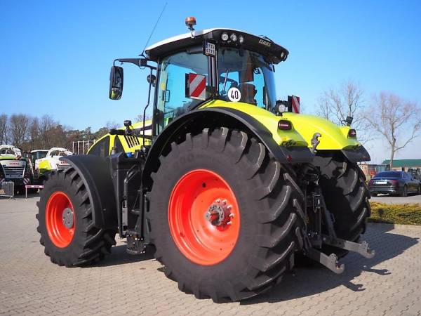 Трактор Claas Axion 920 (2023)
