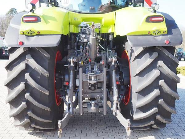 Трактор Claas Axion 920 (2023)