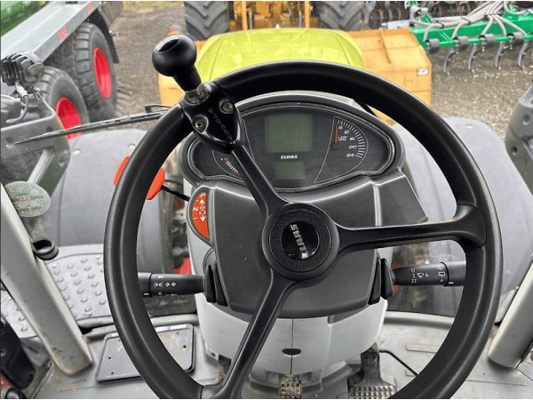 Трактор Claas Axion 830 (2018)