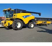 Комбайн New Holland CR 9070