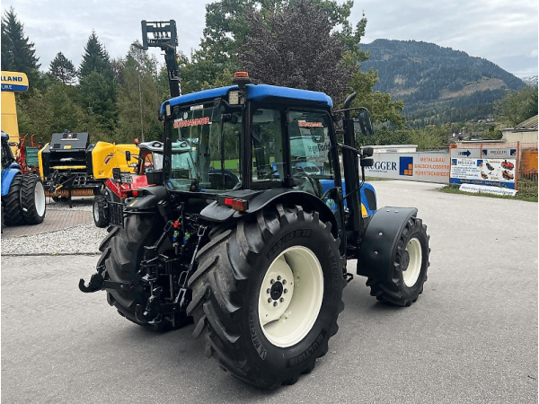 Трактор New Holland T4030 (2009)