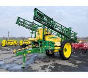 Причіпний обприскувач John Deere 724